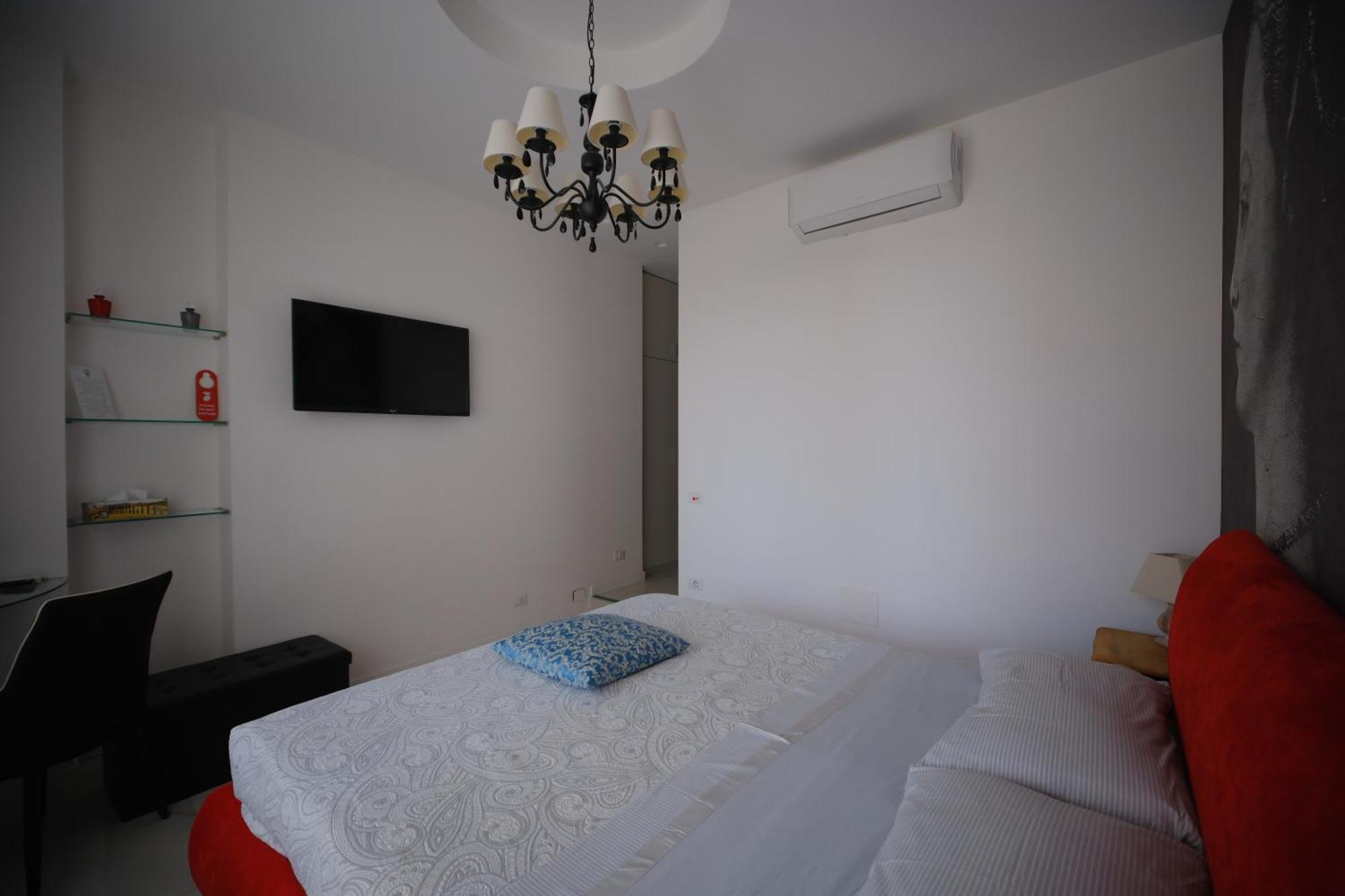 Luxury B&B Charlemagne Salerno Luaran gambar